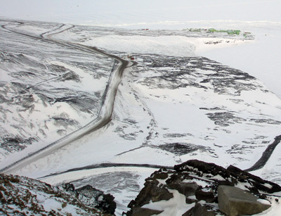 The road to Scott 
							Base from McMurdo