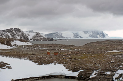 Gourlay peninsula, now with two huts!