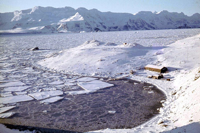 Tonsberg House and Winter Ice