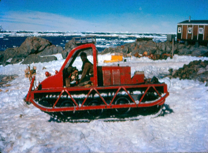 Muskeg tractor