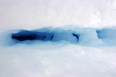 iceberg B15K crevasse